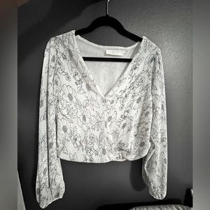 Classy Vneck , Long sleeves , Shirred details , Elastic hem , wrap style top